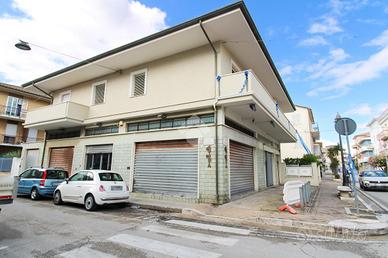 NEGOZIO A PORTO SANT'ELPIDIO