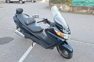Suzuki Burgman 400