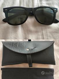 Occhiali da sole Ray-Ban modello Wayfarer . 