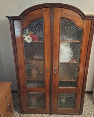 armadio d'epoca in legno 