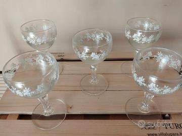 5 calici di vetro decorati