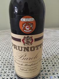 Bottiglia vino barolo