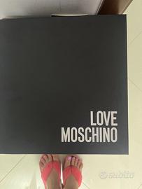Sandali Moschino mai indossati