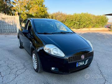 Fiat Grande Punto 1.4 Benzina Metano Neopatentati 