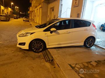 ford fiesta  1.500 disel .100cavalli