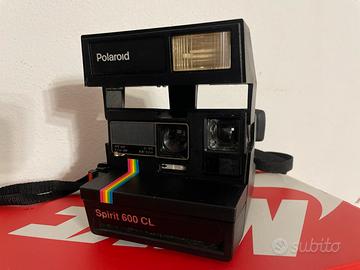 Macchina fotografica anni 90 Polaroid 600 cl