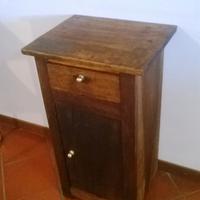 comodino restaurato Tavolo giallo laccato