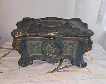 antica scatola portagioie dipinta 