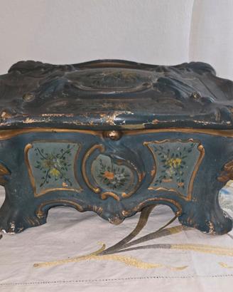 antica scatola portagioie dipinta 