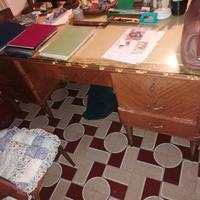 Scrivania in legno stile Liberty 