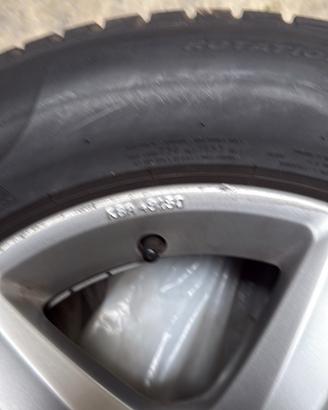 Treno gomme invernali Pirelli Scorpion Winter r16