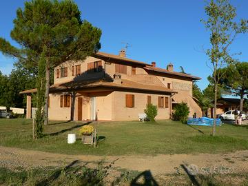 Azienda vitivinicola di 18 Ha con vigneto e villa