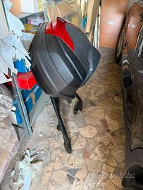 Bauletto xmax come nuovo+telo e coprisella gratis