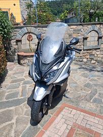 Kymco AK550