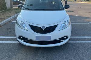 Lancia Ypsilon Gold 1.2 TAGLIANDATA