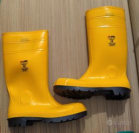 Stivali antinfortunistica con puntale in metallo 