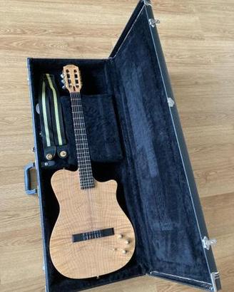 Carvin NS1 midi nylon string con custodia
