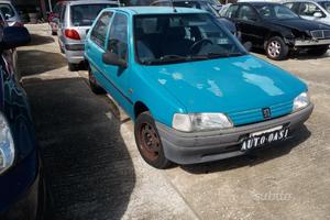 Peugeot 106 . 950 benz 1995 RICAMBI