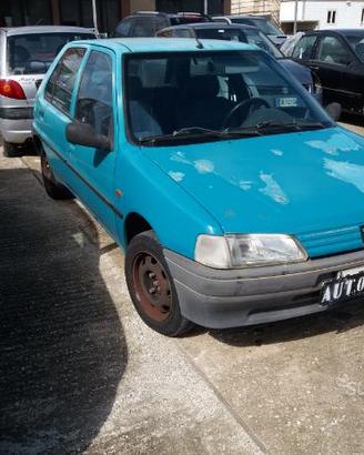 Peugeot 106 . 950 benz 1995 RICAMBI