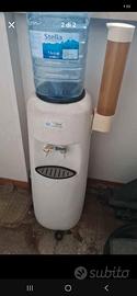 distributore Acqua  con refrigeratore