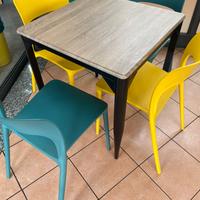 Tavoli e sedie per locale/bar