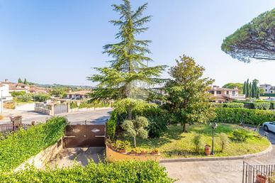 3 LOCALI A MONTEROTONDO