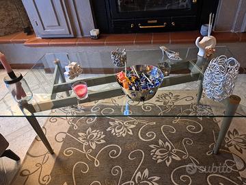 tavolino in vetro e ferro