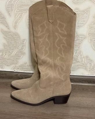 Stivali Stradivarius