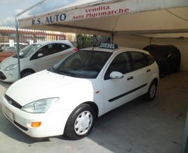 Ford Focus 1.8 TDCi 5p gancio traino full 00