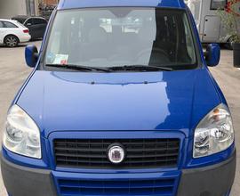 Fiat doblo con pedana elettro idraulico per disa