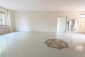Villa di 400 mq + garage di 133 mq Valenza (AL)