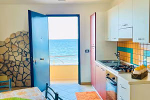 Casa vac. fronte mare 10 mt. Avola(SR) 3453533610