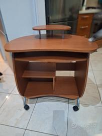 scrivania porta pc