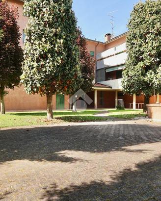 3 LOCALI A REGGIO NELL'EMILIA