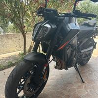 KTM 890 Duke - 2022