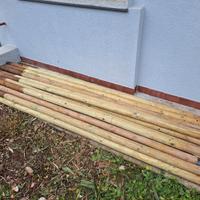 pali in legno