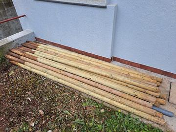 pali in legno
