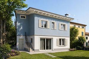 Casa indipendente di 183 m² con più di 5 locali e 
