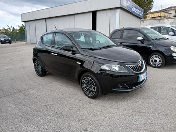 Lancia Ypsilon 1.0 HYBRID GOLD 2023