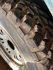 Gomme tacchettate 205/80 r16