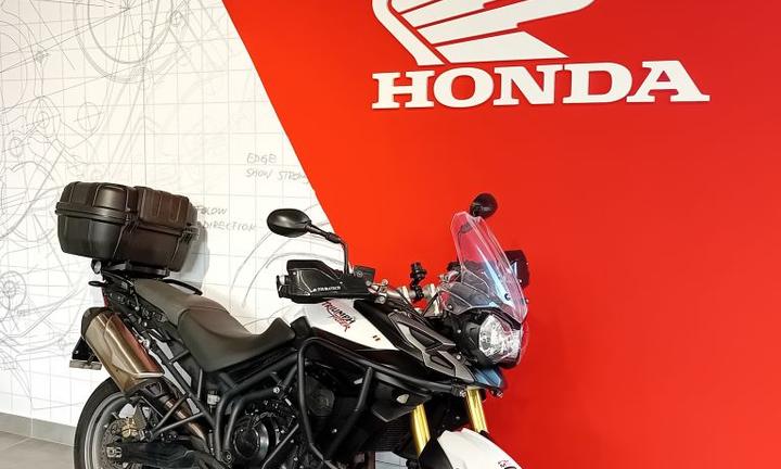 TRIUMPH TIGER 800 WHITE 2011