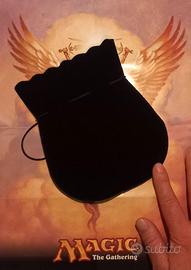 Pochette in velluto vintage semirigida.