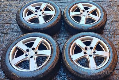 Cerchi auto marca MAK con gomme e cric idraulico