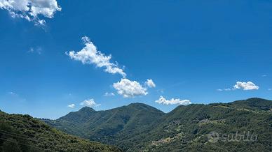Casa indipendente vista sulla vallata