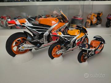 Supporti per modellini di moto 