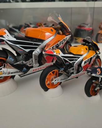 Supporti per modellini di moto 
