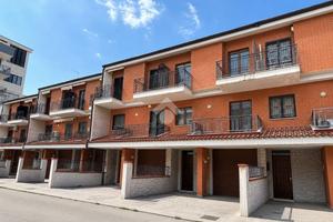 VILLA A SCHIERA A FOGGIA