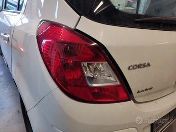 Fanale posteriore sinistro OPEL CORSA D del 2008