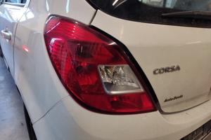 Fanale posteriore sinistro OPEL CORSA D del 2008