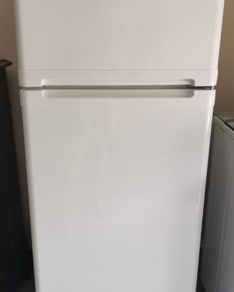 Frigorifero + cucina a gas